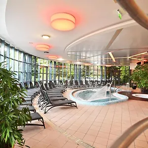 Hotel & Park