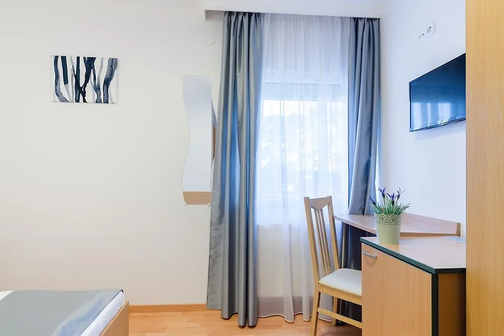 *** Nocleg ze śniadaniem Bed and Breakfast Alfred Panzio Budapeszt Węgry