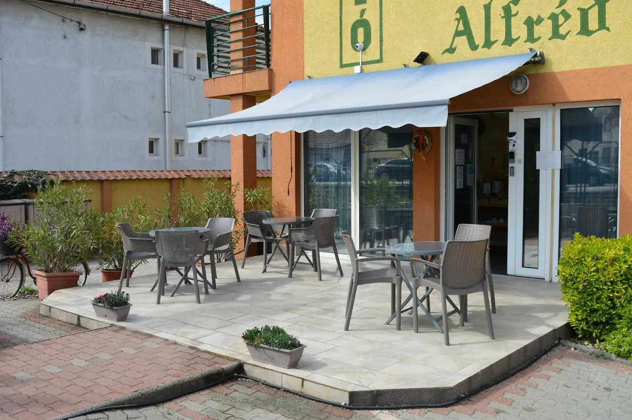 Alfred Panzio Bed & Breakfast Budapest