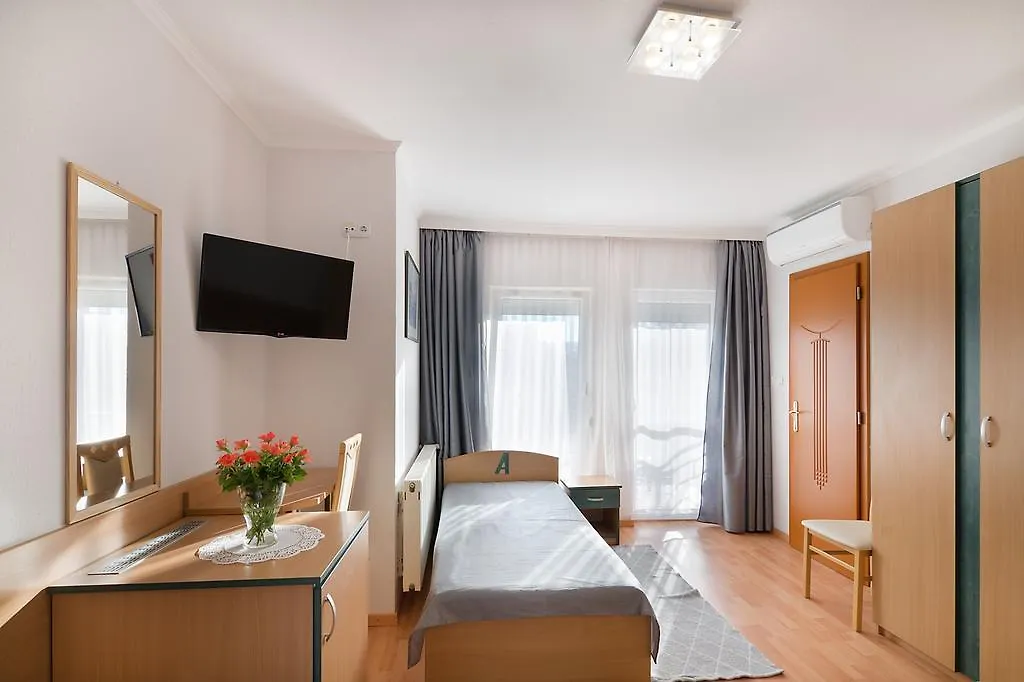 Alfred Panzio Bed & Breakfast Budapest 3*,  Hungary